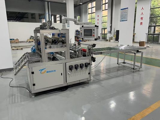 Hocheffiziente Luftfilter-Fleckenmaschine 100 Stück/min - 150 Stück/min mit einer Laminationsproduktionslinie