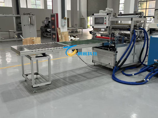 Hocheffiziente Luftfilter-Fleckenmaschine 100 Stück/min - 150 Stück/min mit einer Laminationsproduktionslinie