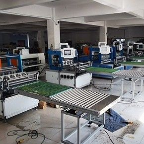 50HZ Ölfilterherstellungsmaschine Automobilfilter Klebeanlage Computerisiert