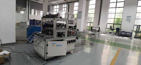 Maßgeschneiderte Maschine zur Herstellung von Kabinenluftfiltern 10 Plätze/min - 20 Plätze/min Filterpapier-Plättemaschine