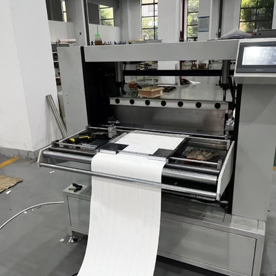 Gute voll automatische CNC-Messer-Luftfilter-Hochgeschwindigkeits-Papier-Flecken-Produktionslinie