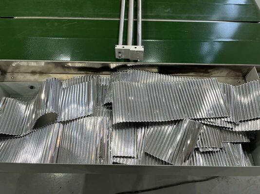 Hochpräzisions-Stabile Struktur HEPA-Filter-Wellpappenmaschine für Aluminium