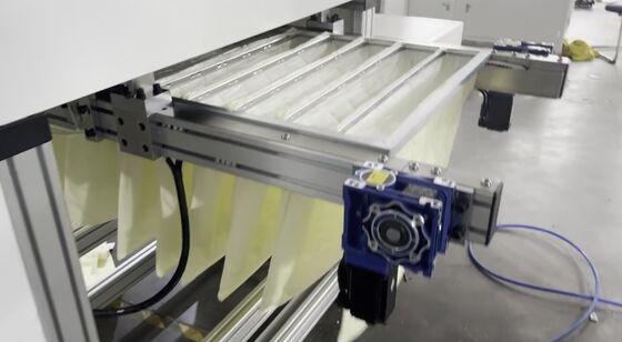 Computergestützte Taschenfilterherstellungsmaschine Luftfilterbeutel Herstellungsmaschine hohe Effizienz