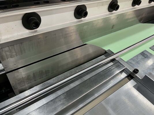 Hocheffiziente vollautomatische HEPA-Filter-Faltmaschine