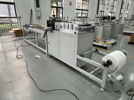 Maschinen zur Herstellung von Aluminiumplatten mit Trennwänden, vollautomatisch, für Betrieb mit großer Kapazität und für die Produktion in großen Mengen