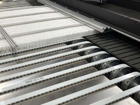 Fortschrittliche Glasfaser-HEPA-Filter-Vollautomatische Faltmaschine für industrielle Filtrationssysteme und Hochleistungsbetrieb